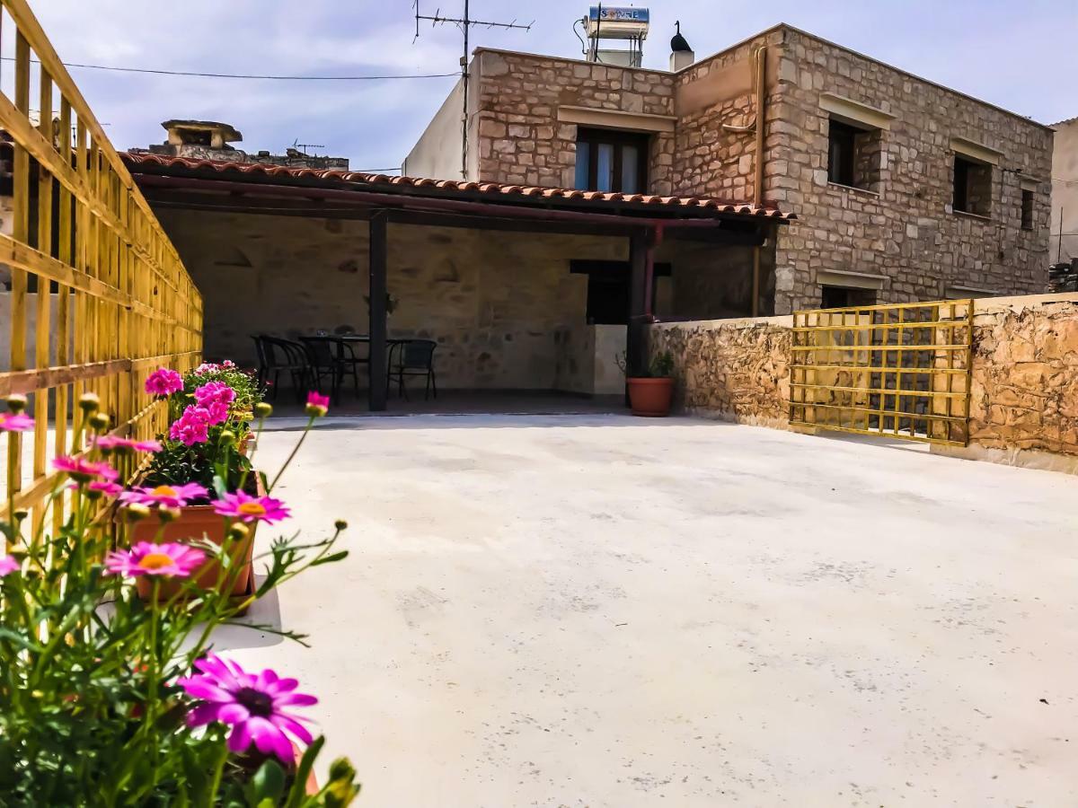 Antonia'S Home Alfa Village Exterior photo